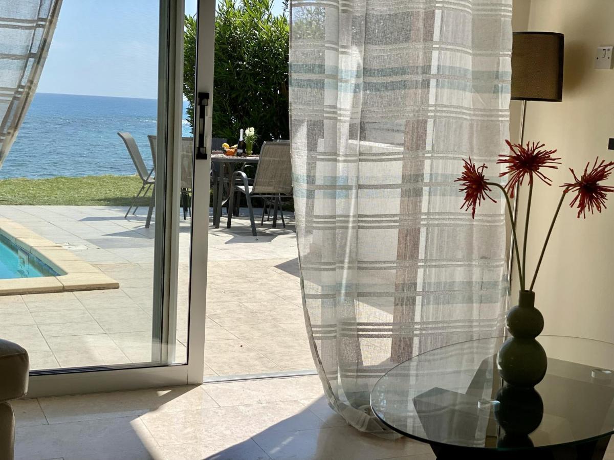 Amazing Front Line Villa In Coral Bay เปเยีย ภายนอก รูปภาพ